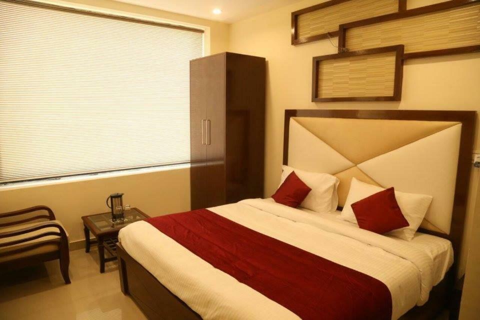 Hotel Eurasia Zirakpur Zewnętrze zdjęcie